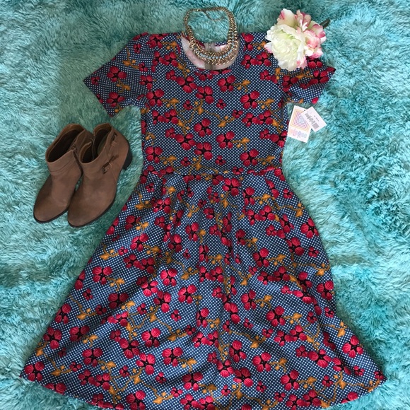 LuLaRoe Dresses & Skirts - NWT cherry blossom Amelia Dress